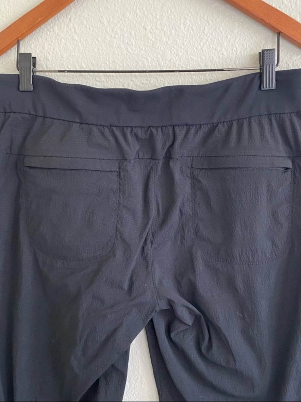 Athleta Black Trekkie Hike Athletic Pant, size 12 - Picture 6 of 9
